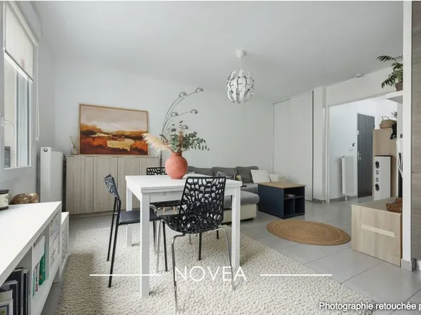 Appartement 3 pièces de 55 m² avec balcon - Coeur de Collong