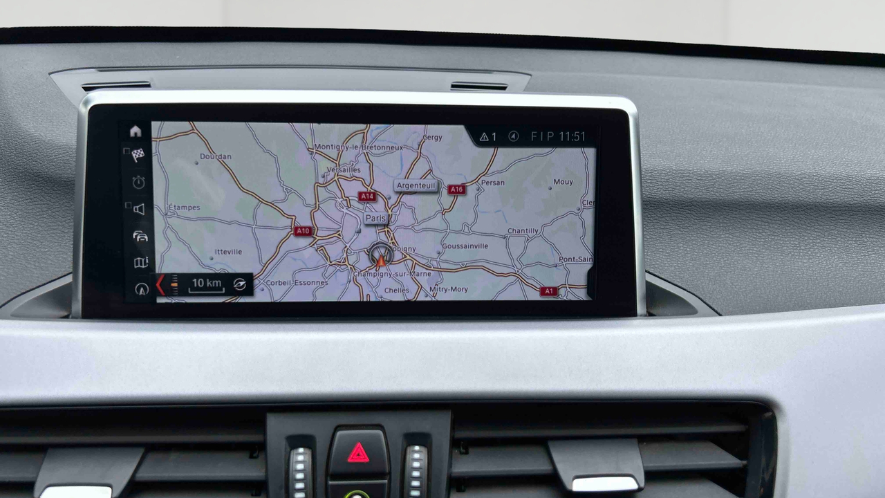BMW X1 xDrive 25e 220 ch BVA6 — photo 16
