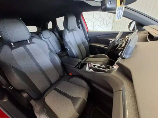 Peugeot 3008 hybrid 180 e-eat8 — photo 31