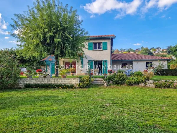 Propriété 7 pièces 162 m²