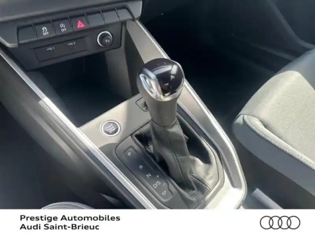 Audi A1 sportback 25 tfsi 95ch design s tronic 7 — photo 15