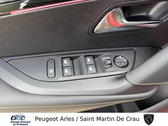 Peugeot 2008 hybrid 145 e-dcs6 — photo 12