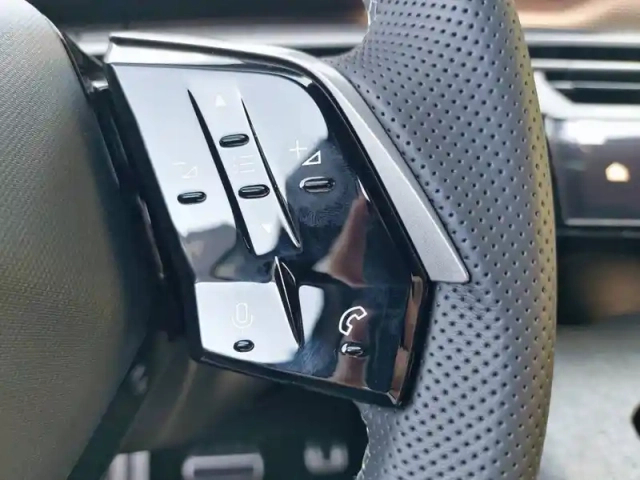 Peugeot 3008 electrique 210 ch 73 kwh — photo 15