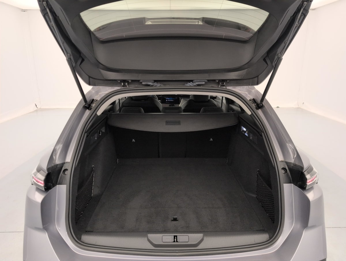 Peugeot 308 SW — photo 11