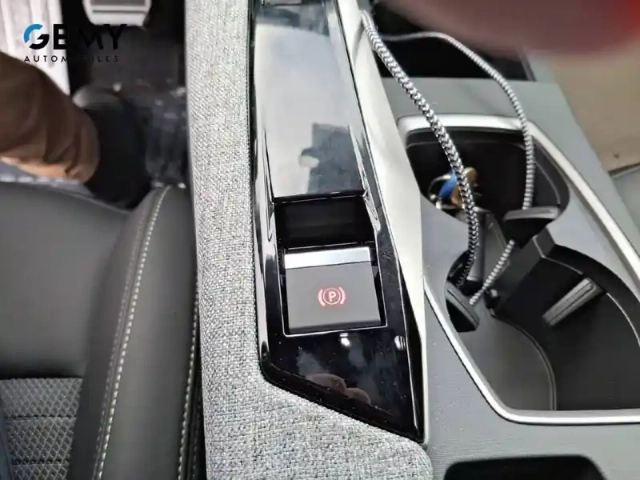 Peugeot 3008 hybrid 145 e-dcs6 — photo 56