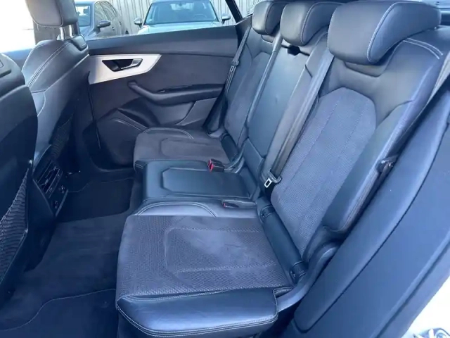 Audi Q8 50 tdi 286 tiptronic 8 quattro — photo 31