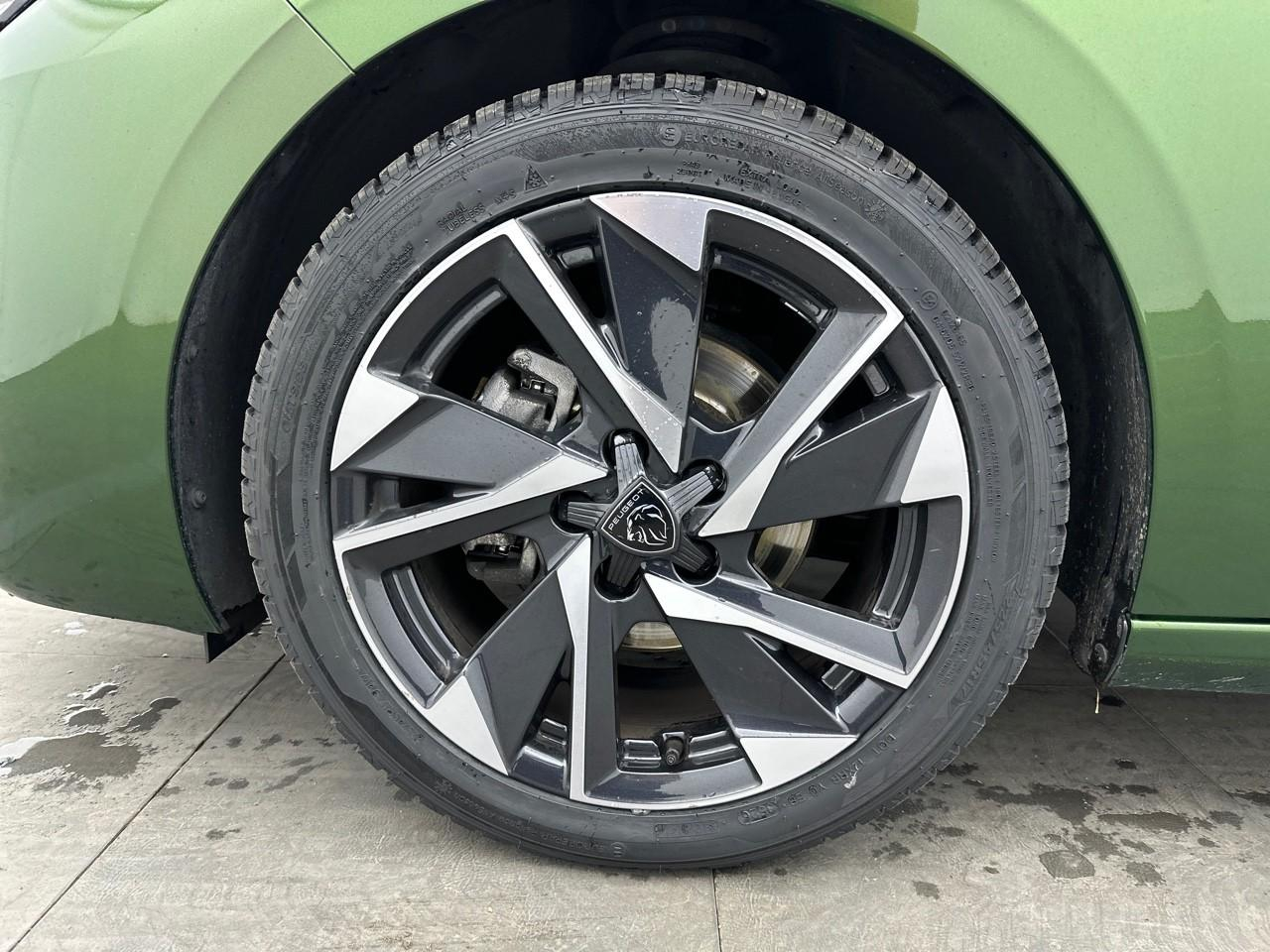 Peugeot 308 puretech 130ch s&s eat8 allure pack — photo 14