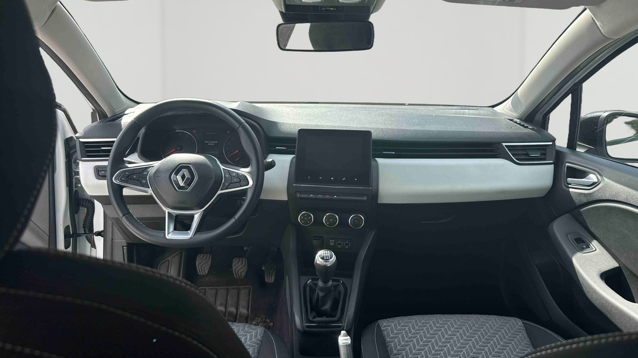 Renault Clio TCe 90 — photo 9