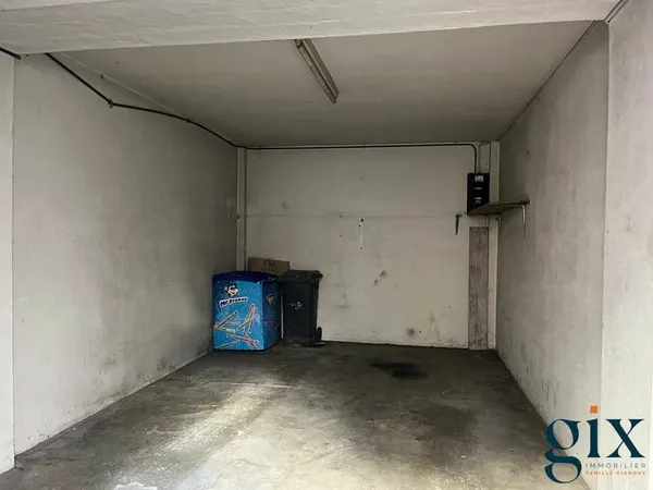 Stationnement Location Grenoble  15m² 150€