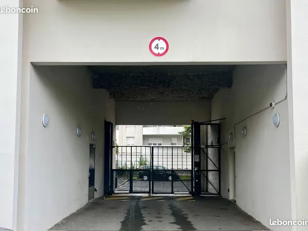 Stationnement Location Bordeaux   80€