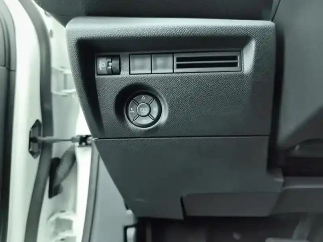 Citroën C4 puretech 130 s&amp;s eat8 c-series — photo 17