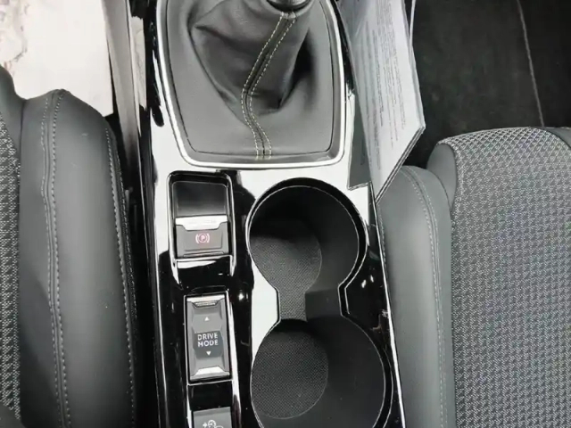 Peugeot 2008 puretech 130 s&amp;s bvm6 gt — photo 24
