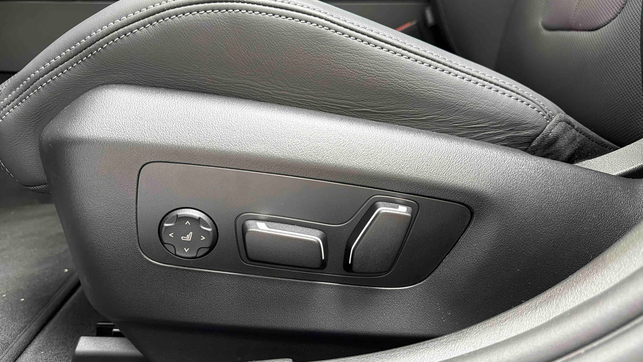 BMW M5 Touring PHEV 727 ch BVA8 — photo 30