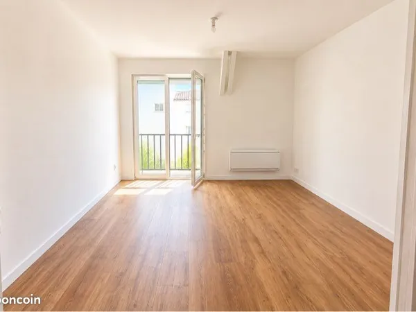 T2 42 m² entièrement rénové avec balcon - Toulouse Bonnefoy