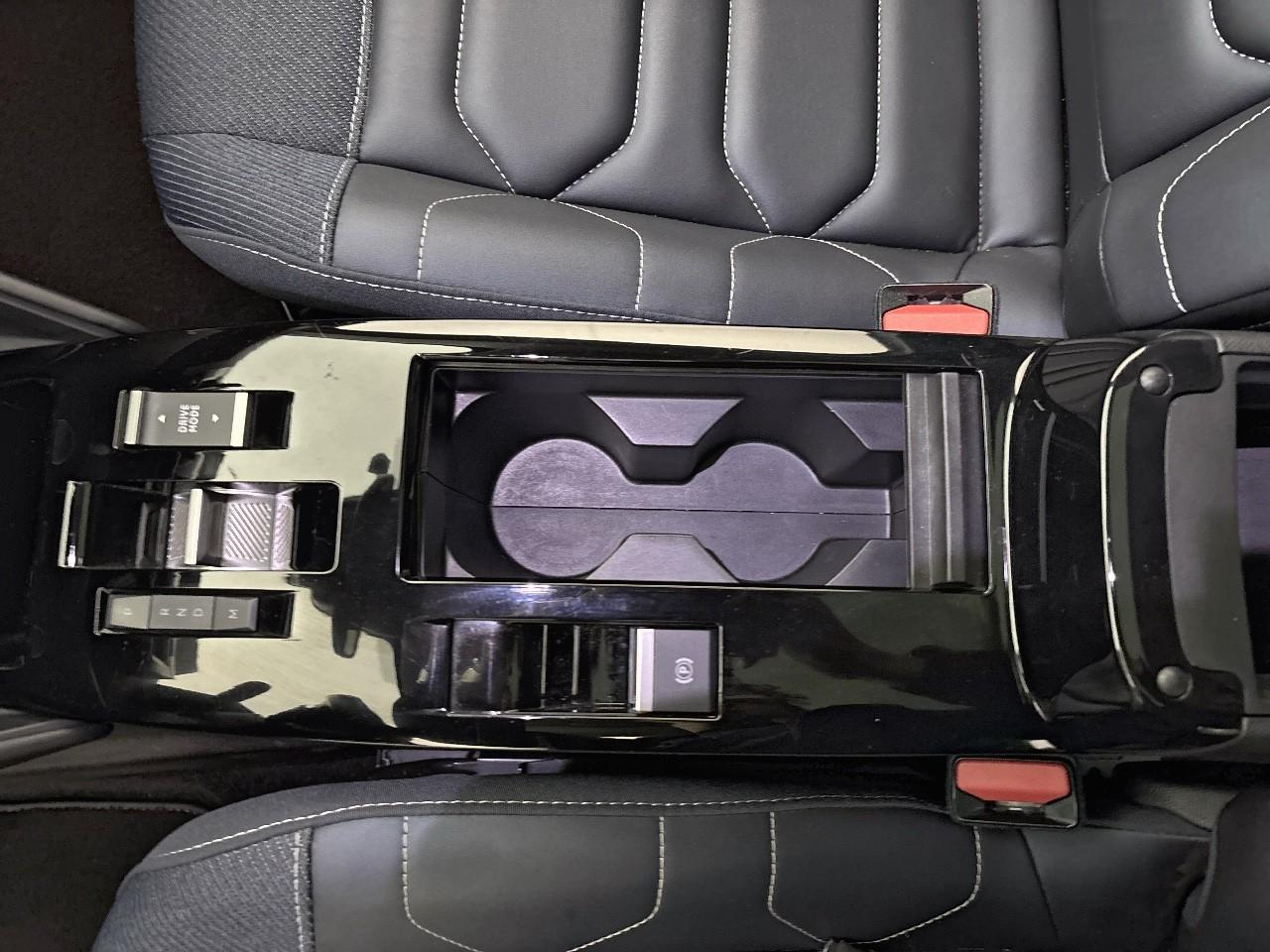 Citroën C4 puretech 130 s&s eat8 shine pack — photo 31