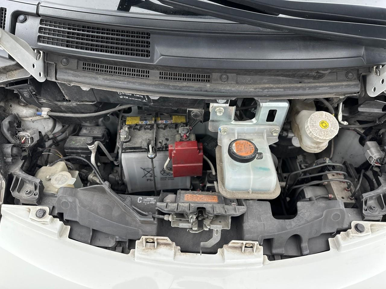 Peugeot Ion electrique active — photo 13