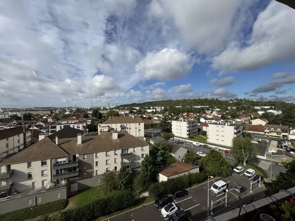 Appartement 2 pièces avec balcon et vue dégagée