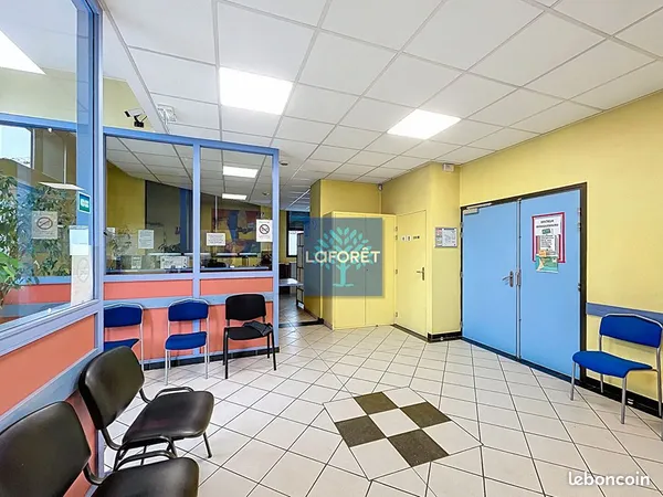 Local 194 m² VALENCIENNES