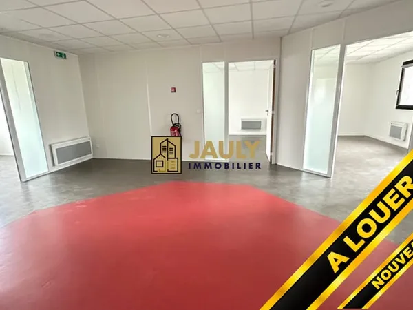 Magnifiques bureaux 240 m² + 1 local + 6 parking