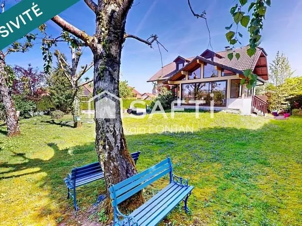 MAISON FAMILIALE, AU CALME ET TRES LUMINEUSE