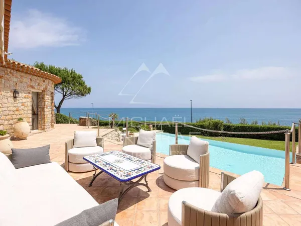 Villa 7 pièces 250 m²