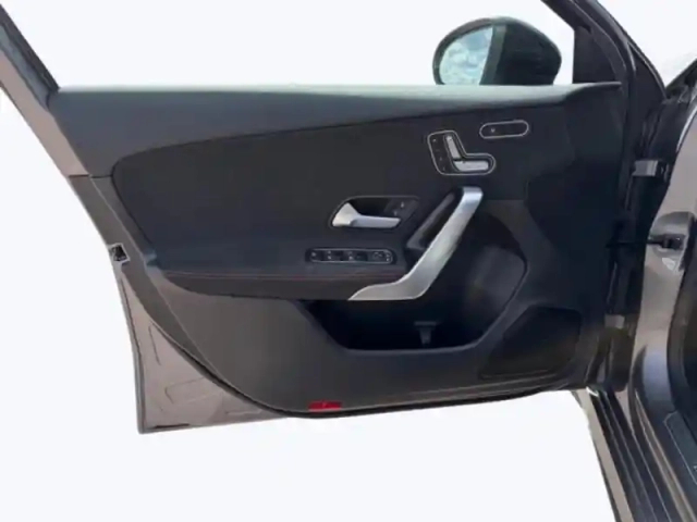 Mercedes Classe A 200 d amg line — photo 18