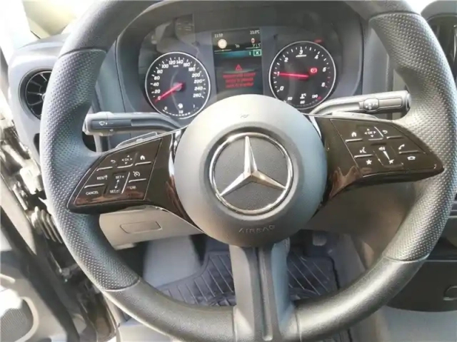 Mercedes Vito 116 cdi compact bva rwd — photo 23