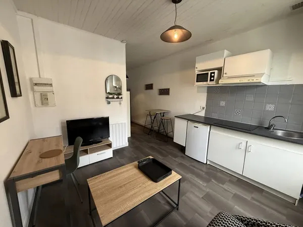 VILLENEUVE SUR LOT, T2 meublé d'environ 27,54 m2 situé au 1e