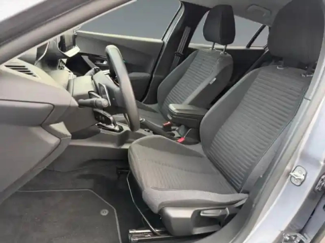 Peugeot 2008 1.2 puretech 130ch s&amp;s style eat8 — photo 39