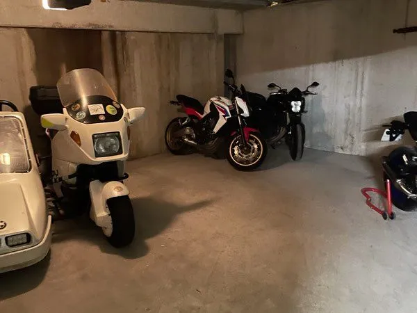 Box motos à louer