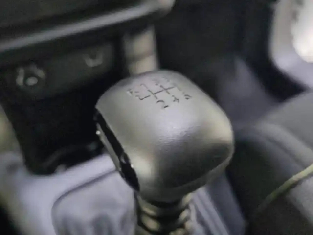 Citroën C3 bluehdi 100 s&amp;s bvm6 — photo 42