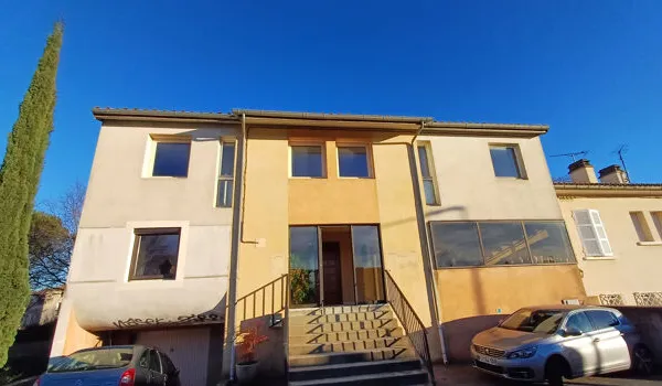 Bureaux 7 pièces 142 m²