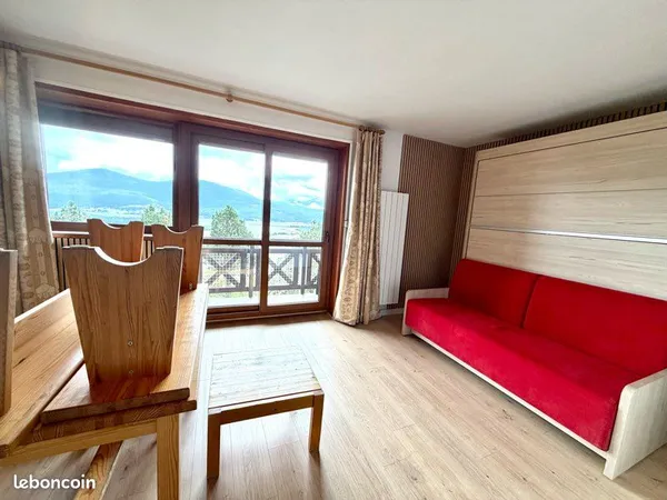 Appartement vue lac et montagne.Plein Sud