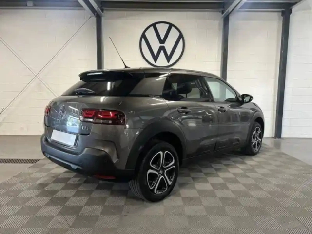 Citroën C4 cactus puretech 110 s&amp;s bvm6 — photo 2