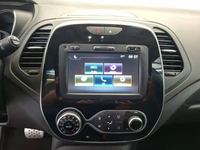 Renault Captur dci 90 edc — photo 18