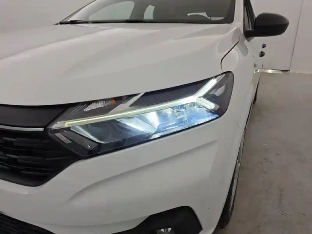 Dacia Sandero sce 65 — photo 216