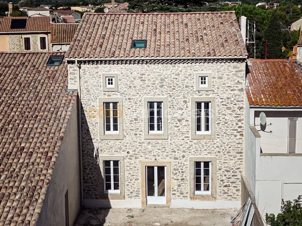 Maison Paraza 7 pièce(s) 234 m2