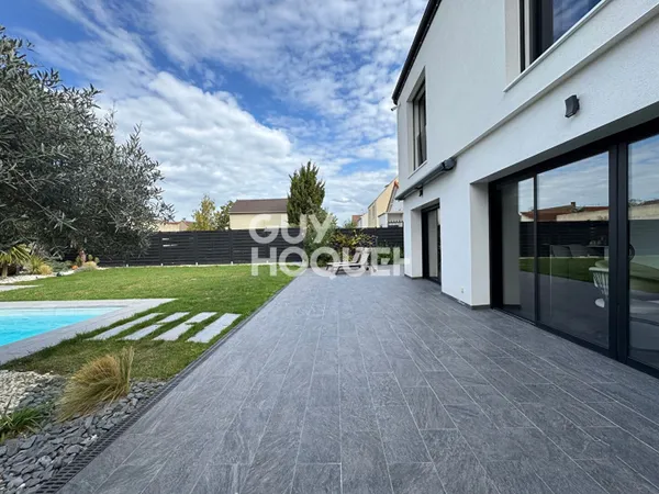 Maison d'exception à Athis Mons - 670 000 €