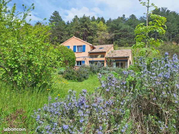 Maison 8 pièces 153 m²