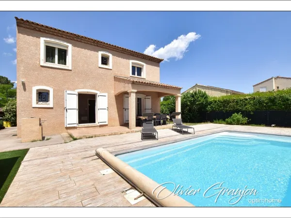 Villa familiale avec piscine et garage