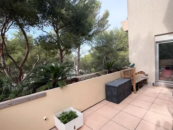 Appartement de standing T4 avec terrasse