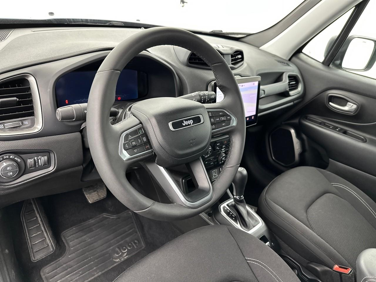 Jeep Renegade 1.5 turbo t4 130 ch bvr7 e-hybrid altitude — photo 8