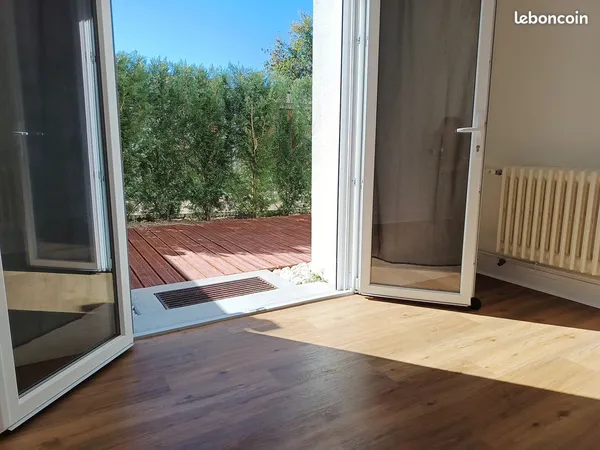 Quartier Jeanne d'Arc de Vichy, en DPE-C , T2 en RDC de 37,66 m² + belle terrasse Sud, cave