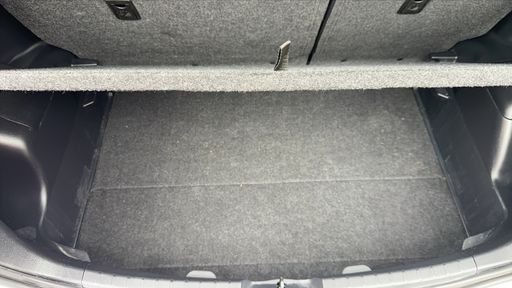 Toyota Yaris 1.3 VVT-i 100 - Dynamic Business – 2017 – 139738 km – Essence – Boîte Manuelle — photo 23
