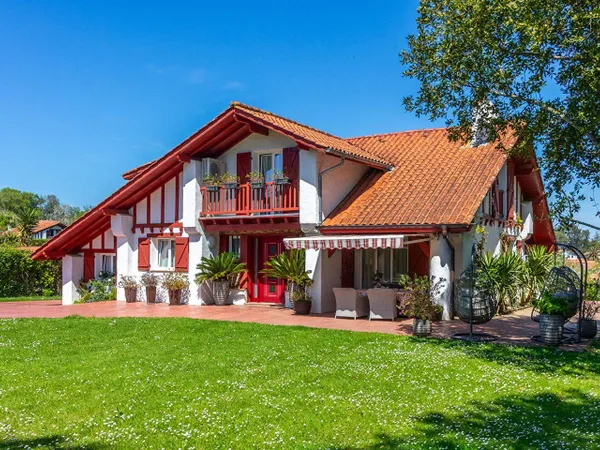 Maison 7 pièces 165 m²