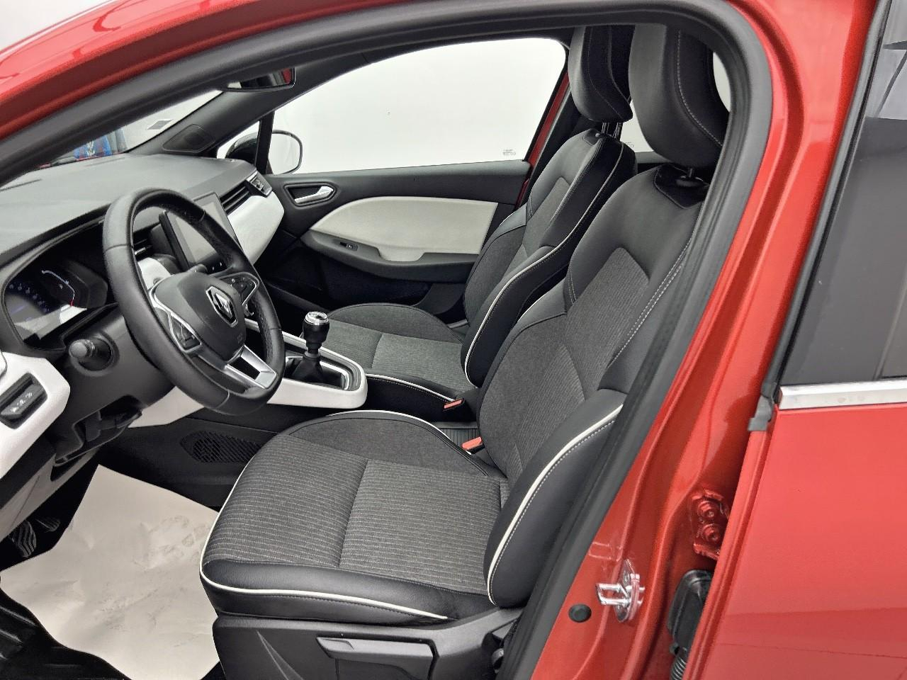 Renault Clio tce 90 - 21n intens — photo 10