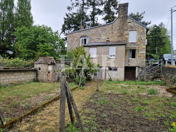 Maison à vendre à Domfront en Poiraie - Réf O15005