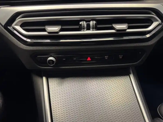Bmw Serie 3 touring 330e 292 ch bva8 — photo 33