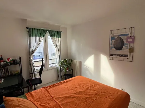 Loue chambre en colocation dans appartement