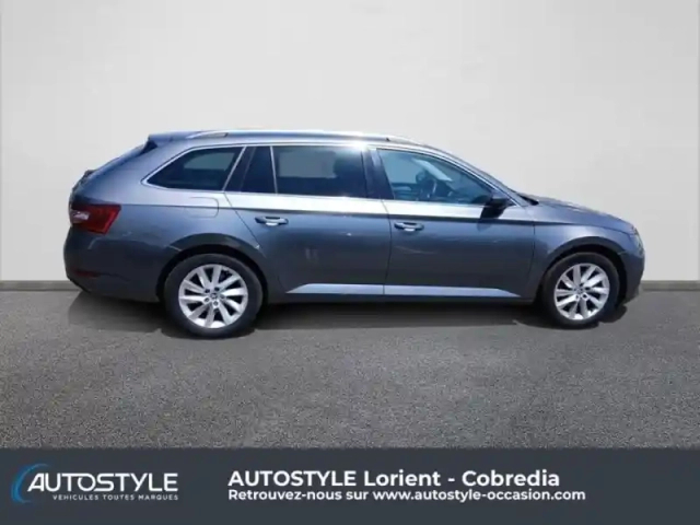 Skoda Superb combi 1.4 tsi phev 218ch business dsg6 — photo 8